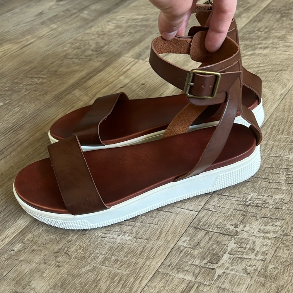 MIA Ellen Platform Sandal.